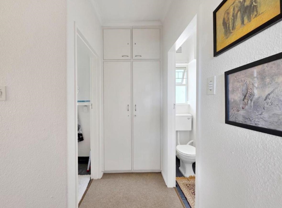 To Let 1 Bedroom Property for Rent in Sea Point Western Cape